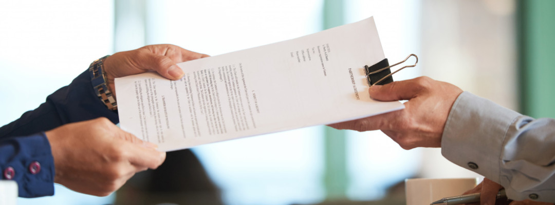 De ce asigurările de răspundere civilă sunt esențiale în portofoliul tău de agenție — și cum să vinzi mai eficient